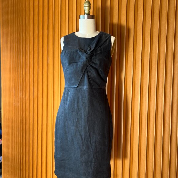 Effortless Elegance – J.CREW Black Linen Shift Dress - Picture 2 of 3